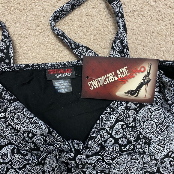 Switchblade Stiletto Black White Tie Front Sugar Skull Day of the Dead Cami Top - Picture 3 of 4